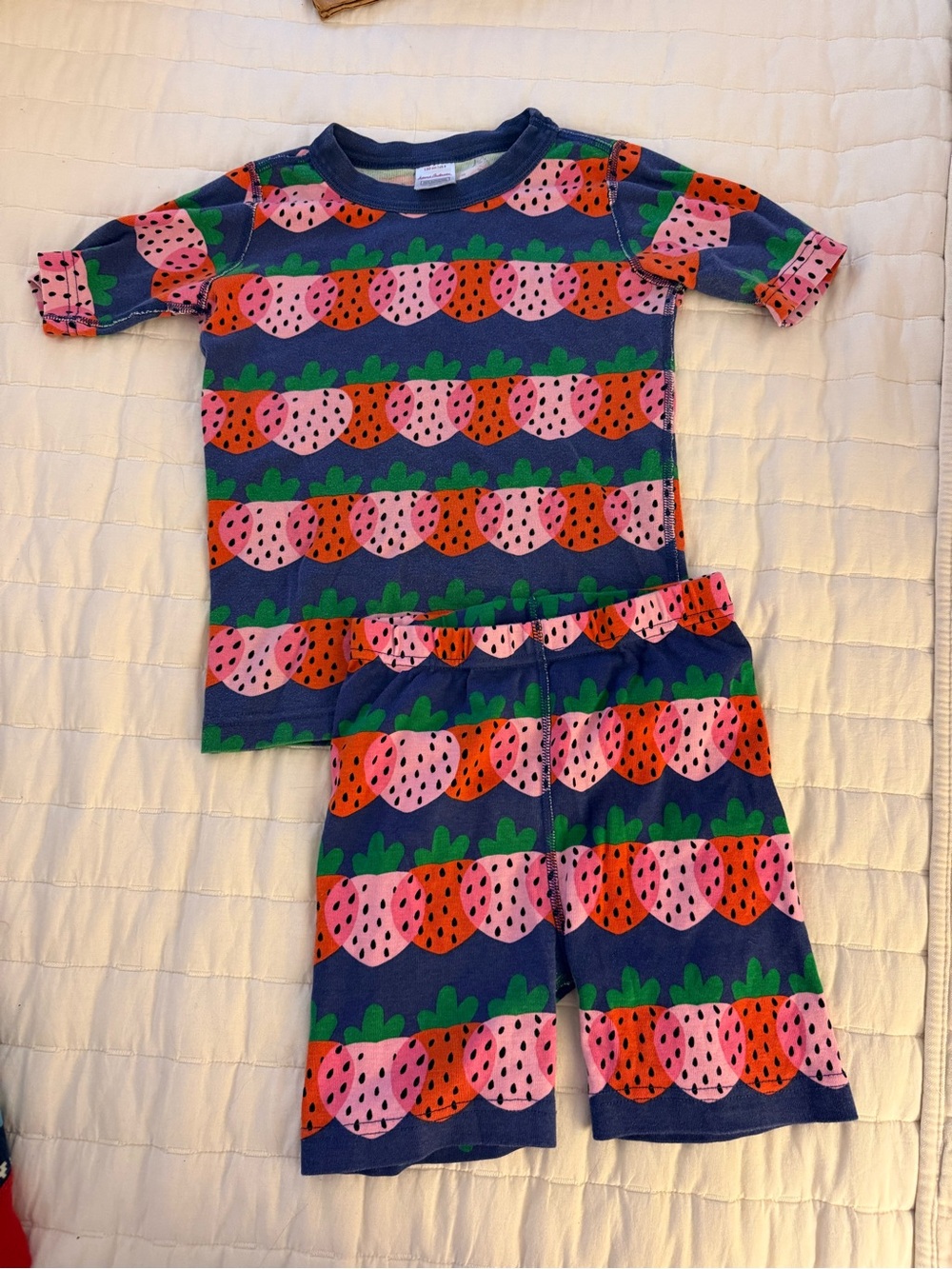 Hanna Andersson Kids Strawberry Print Short Pajama Set, EUC size 8